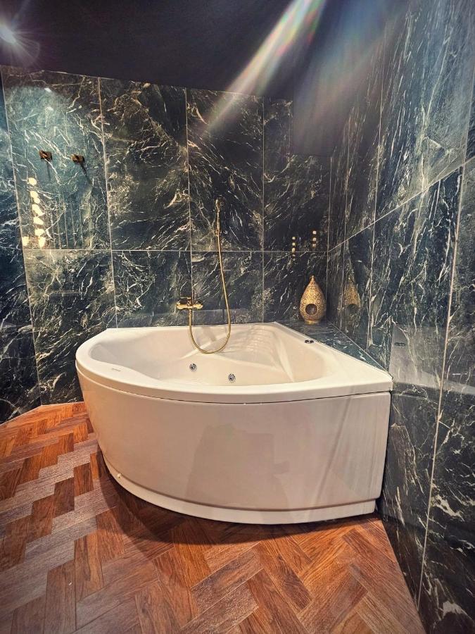Booza 69 Luxury Rooms Split Exterior photo